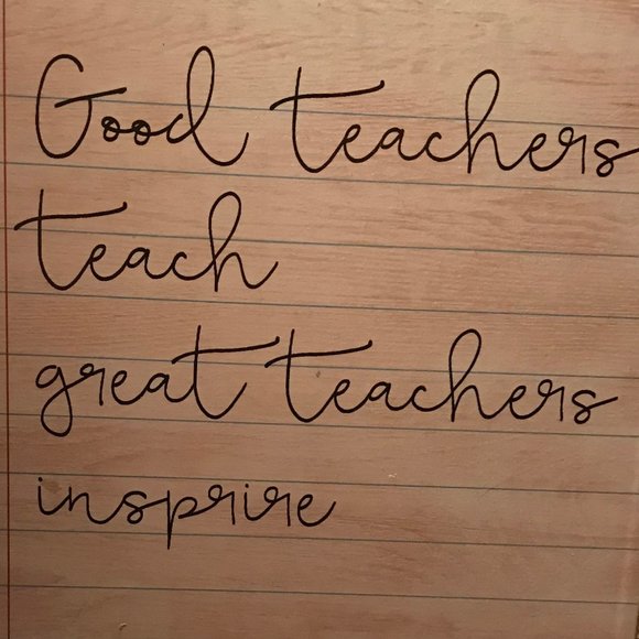 Meet your Posher, Sylvia - Picture 1 of 2